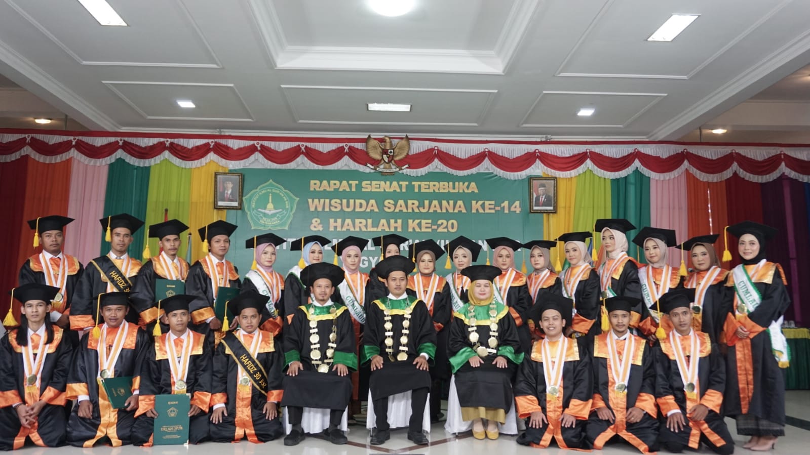 Wisuda Sarjana IIQ An Nur: 2 Hafiz Qur’an, 1 Lulusan Tercepat, 1 Lulusan Terbaik Berasal dari FEBI