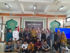 WhatsApp Image 2023 11 15 at 17.14.05 5c3d5ac8 - Siapkan Ekonom Muda Islam, KSEI NASHID selenggarakan Diklat Ekonomi Islam