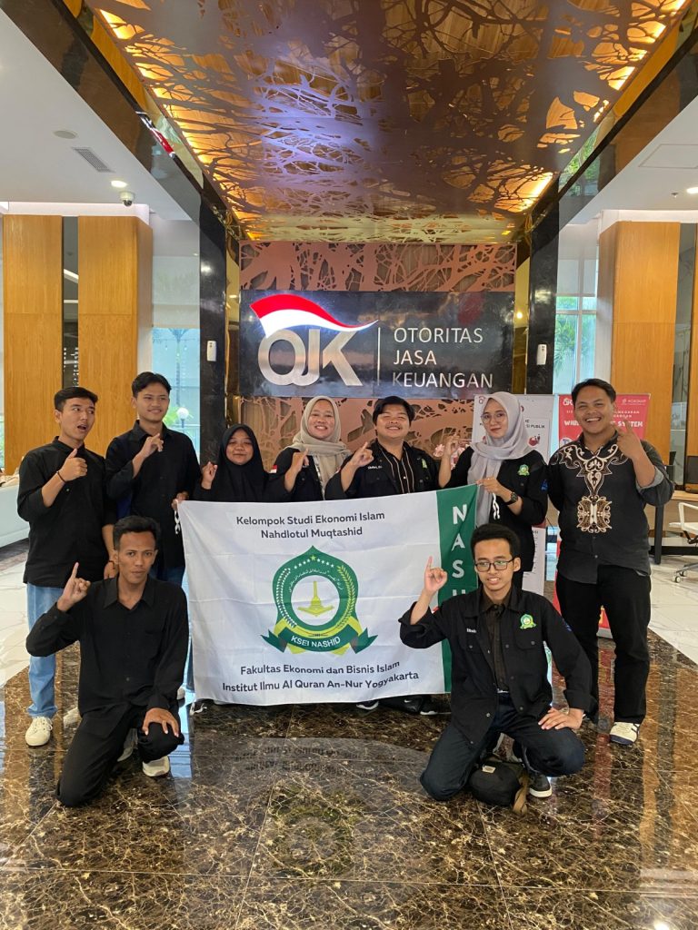 Mahasiswa FEBI TOT OJK - FEBI IIQ An-Nur Yogyakarta Utus Duta Literasi Ekonomi Syariah dalam ToT FOSSEI