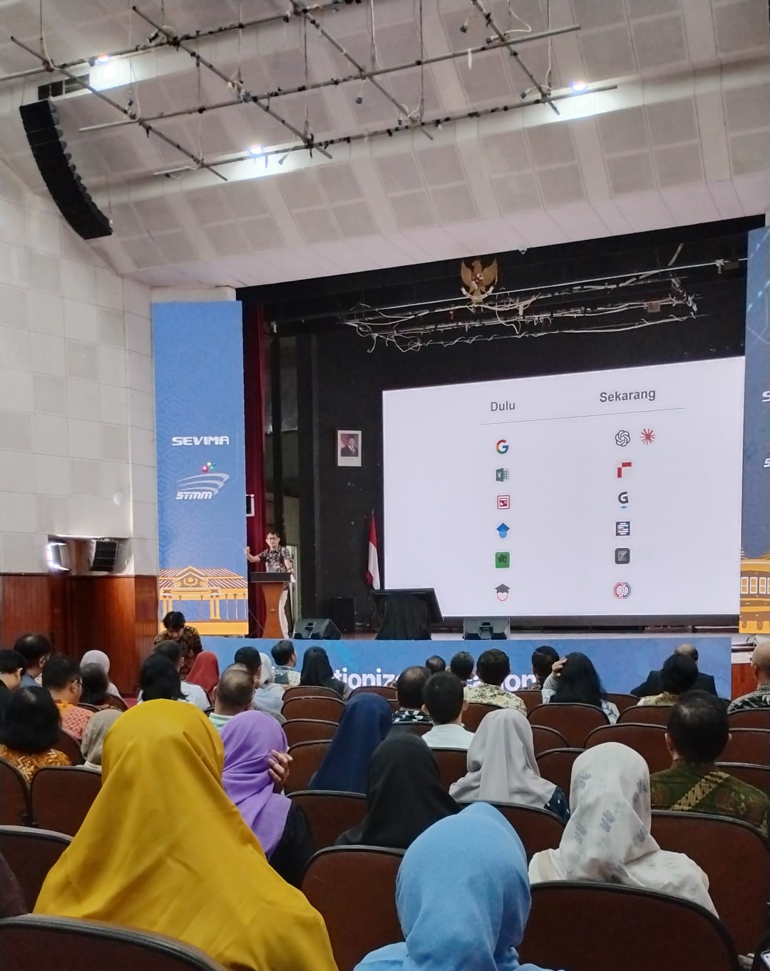 Dua Dosen FEBI IIQ An Nur Ikuti Pelatihan Kurikulum OBE dan PjBL Berbasis AI